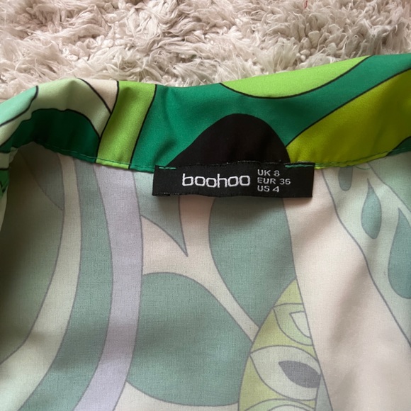 BOOHOO cross shirt with elastic hem, size UK8 - Picture 3 of 4
